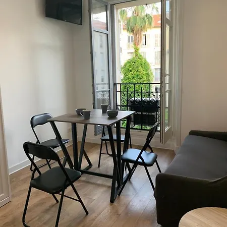 Apartament Centre: A 300m De La Et De La Promenade Des