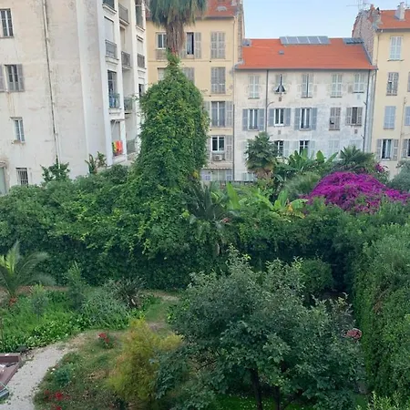 Apartament Centre: A 300m De La Et De La Promenade Des *